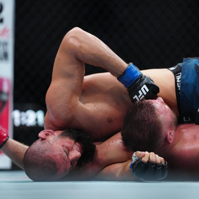 Hamzat Čimaev vs Dricus du Plessis