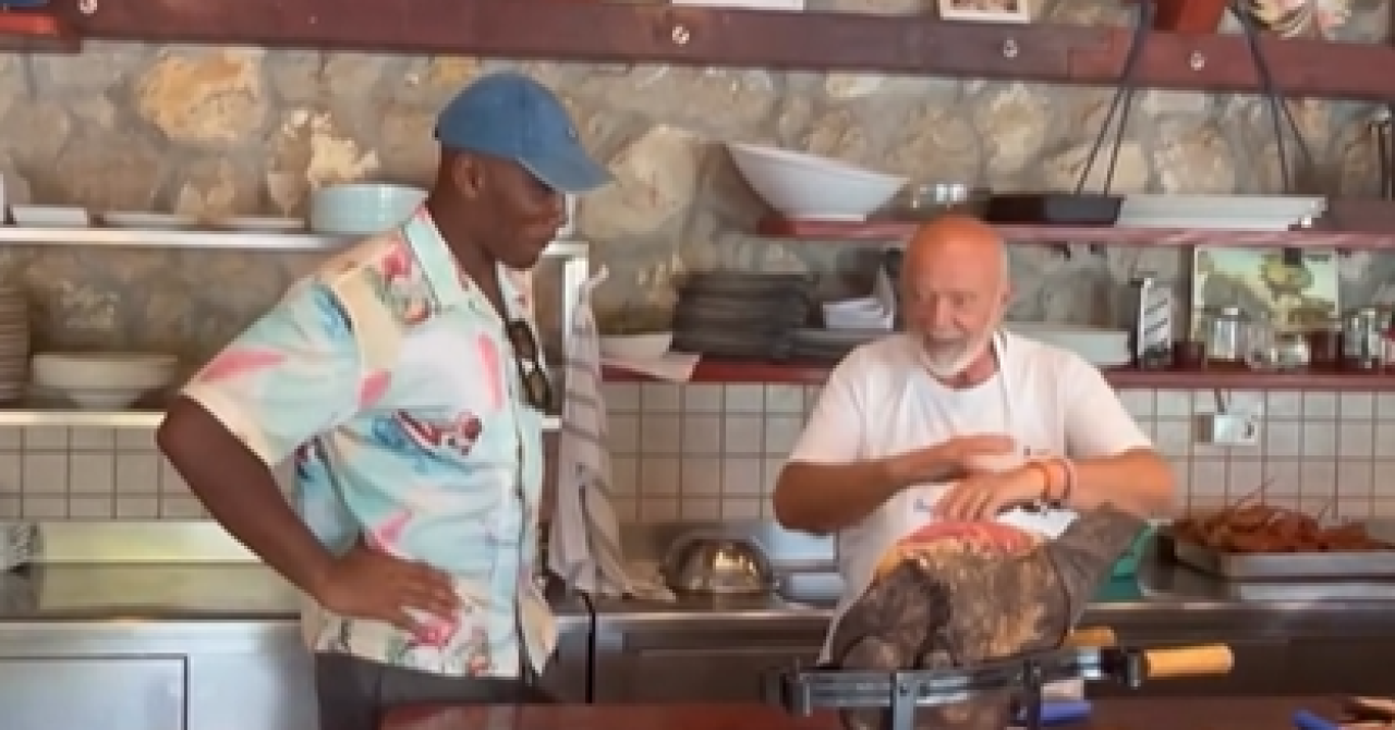 Hit-video nogometne legende, zatvorenih očiju reže pršut na Pelješcu: ‘Ovo je poput sviranja violine‘