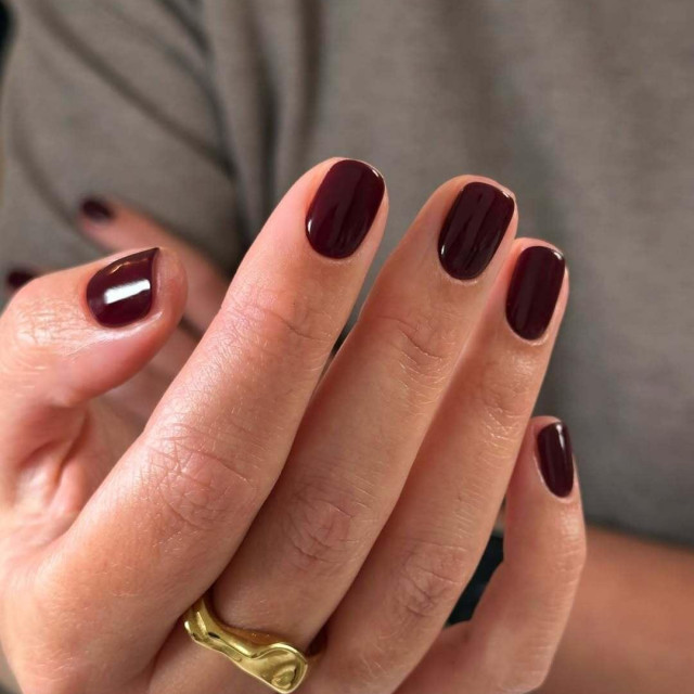 black cherry manikura