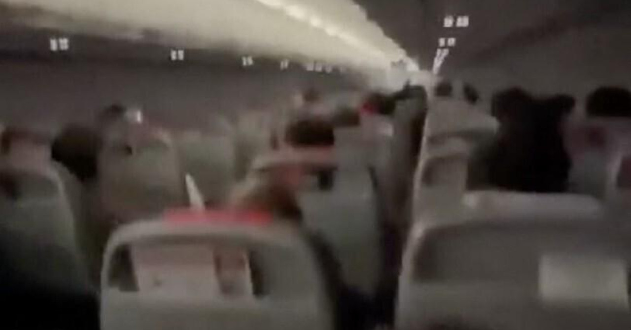 Letalo Wizz Aira prisilno pristalo v Bologni zaradi močnih turbulenc