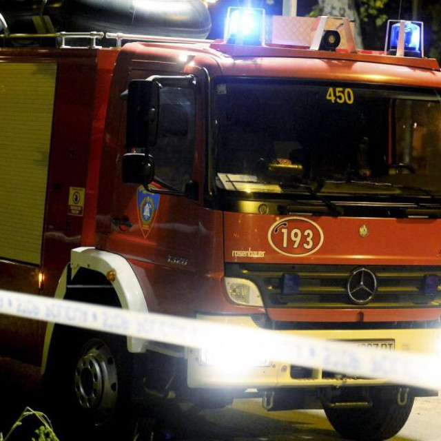 Vatrogasno vozilo, ilustracija
 