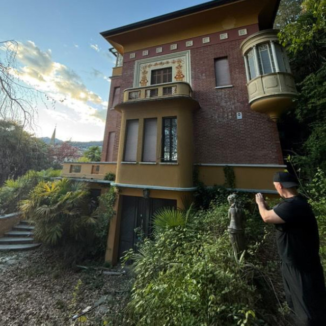 Prvi dojam koji vila ostavlja na posjetitelja je gotovo nadrealan