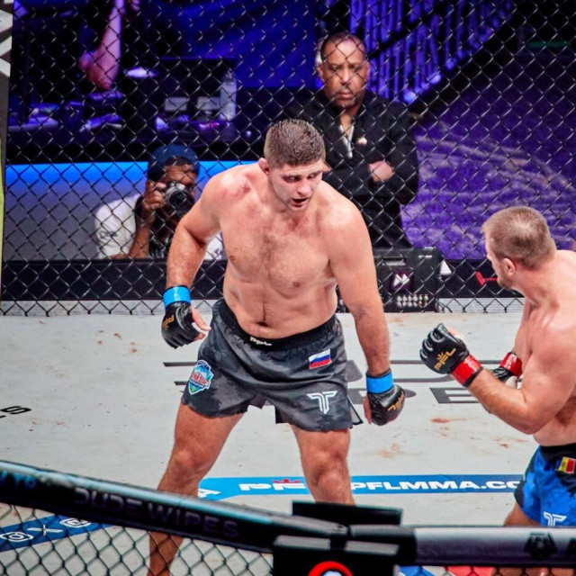 Oleg Popov (lijevo) i Alexandr Romanov (desno)