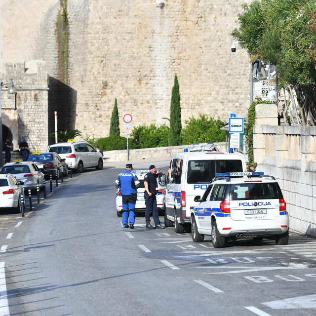 Policija u Dubrovniku, ilustracija