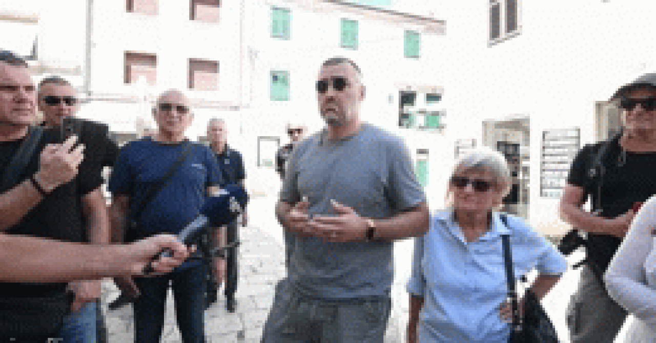 VIDEO Branitelji sada na nogama zbog festivala FALIŠ, organizator došao na presicu, uslijedio je cirkus: ‘Stavi kokardu!‘