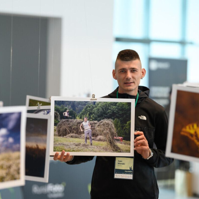 Ivan Mandić s nagrađenom fotografijom