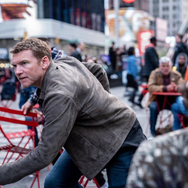 Sam Worthington, Relay 