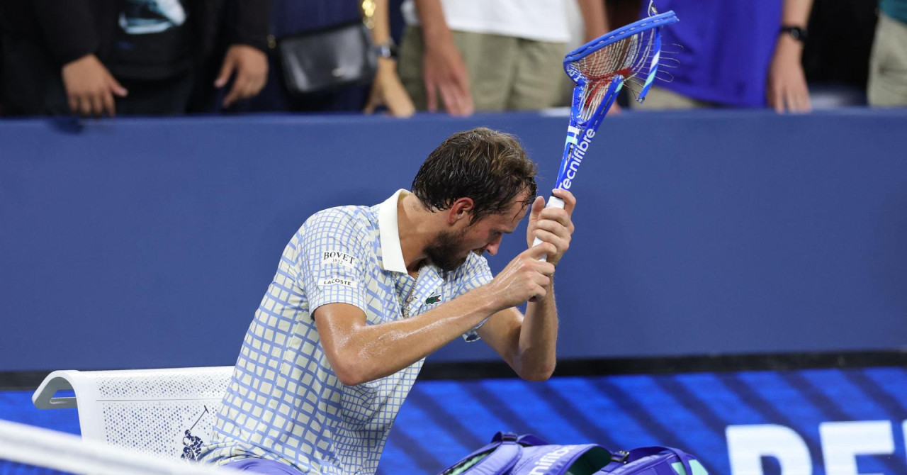 ‘Žuta minuta‘ ga skupo koštala: Medvjedev divljao i razbijao, pa dočekao masnu kaznu za svoje ponašanje