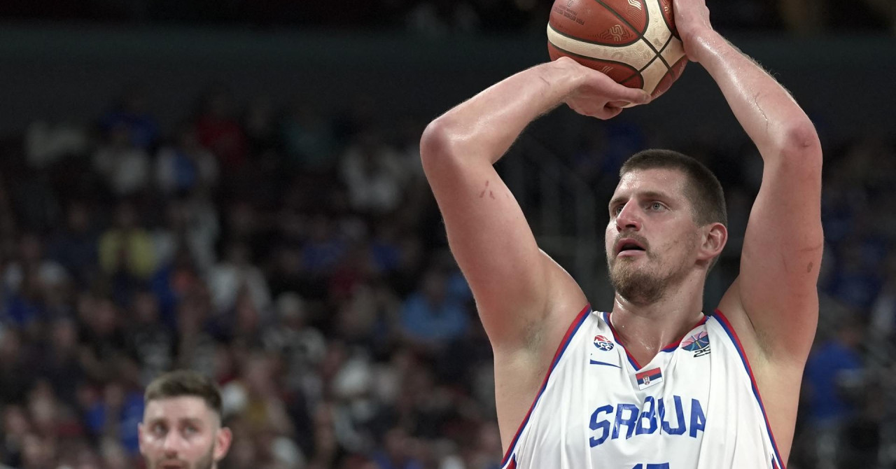 FOTO Što to Jokić nosi u čarapi? Srpske medije zbunio je ovaj misterij, ali pronašli su odgovor, evo o čemu je riječ