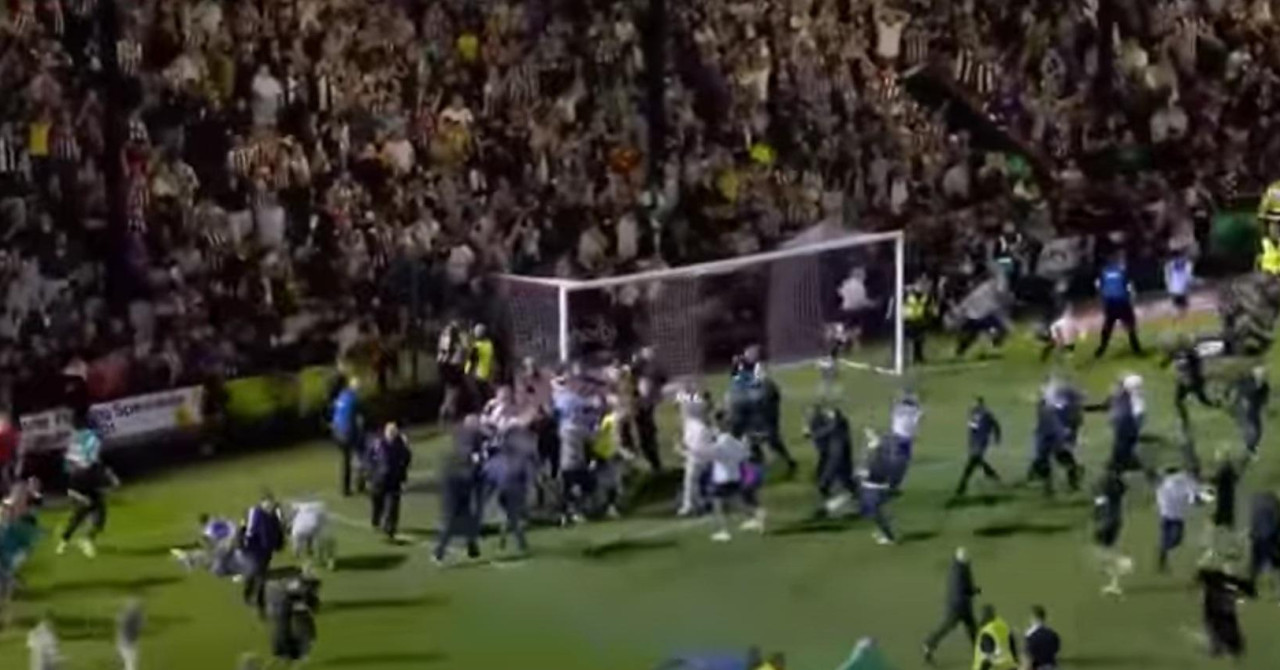 VIDEO: Senzacionalno izbacili Man. United, a onda je uslijedila ludnica navijača! Pogedajte slavlje za povijest