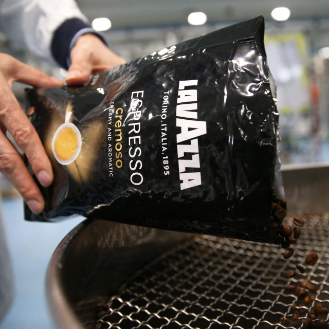 U nizu brendova koje ‘Vivatis‘ distribuira na austrijskom tržišu je i talijanska kava ‘Lavazza‘.