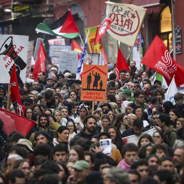 Prosvjed protiv masovnog turizma u Napulju