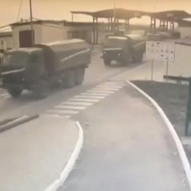 Ruska vojska prelazi ukrajinsku granicu prvog dana invazije