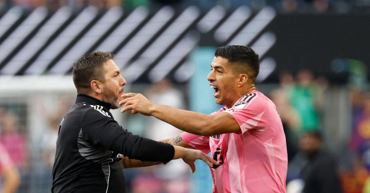 VIDEO Urugvajac ponovno divlja: Luis Suarez pljunuo trenera, Messi i društvo razbijeni u finalu Liga kupa