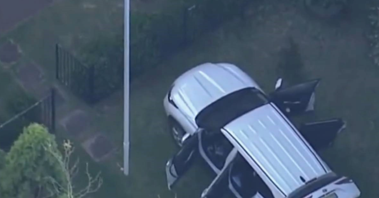 Auto se zabio u ruski konzulat u Sydneyju: ‘Uhitili smo osumnjičenu osobu‘