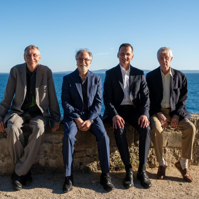 Svante Pääbo, Gregg Semenza, Dragan Primorac i Sir Richard Roberts
