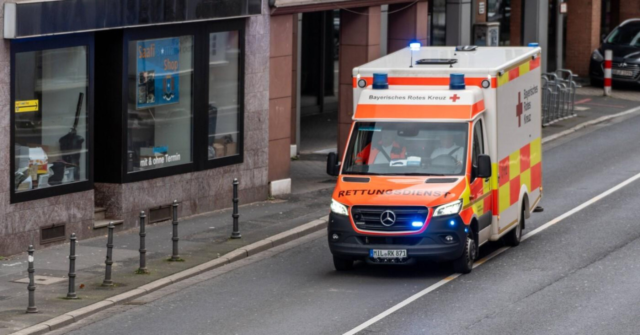 V Hamburgu se je utopila ženska, ki je v jezeru iskala padla očala