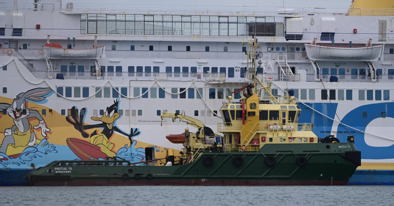 Talijanski brod s azbestom nakon mjesec i pol dana napušta Split i hrvatske teritorijalne vode: ‘Nevjerojatan uspjeh!‘