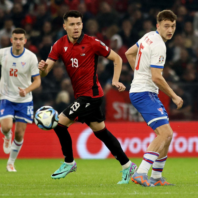 Reprezentativci Farskih Otoka na utakmici s Albanijom u Tirani