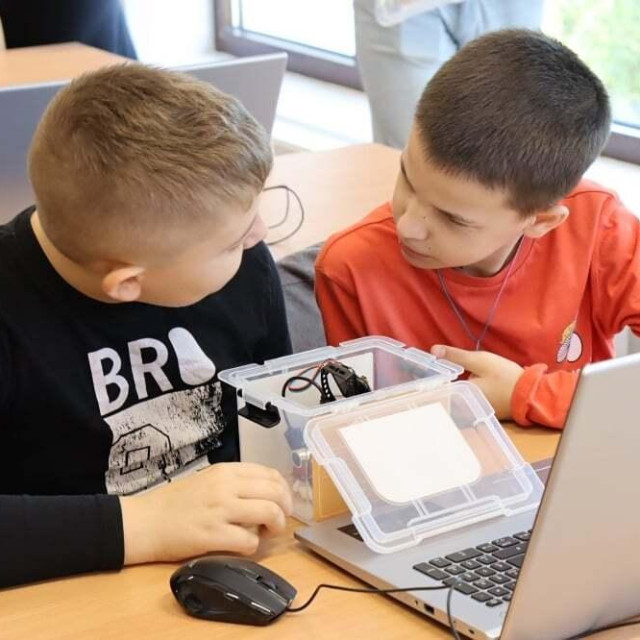 U srcu Panonske Hrvatske otvoren je centar koji mijenja budućnost STEM obrazovanja za darovite učenike