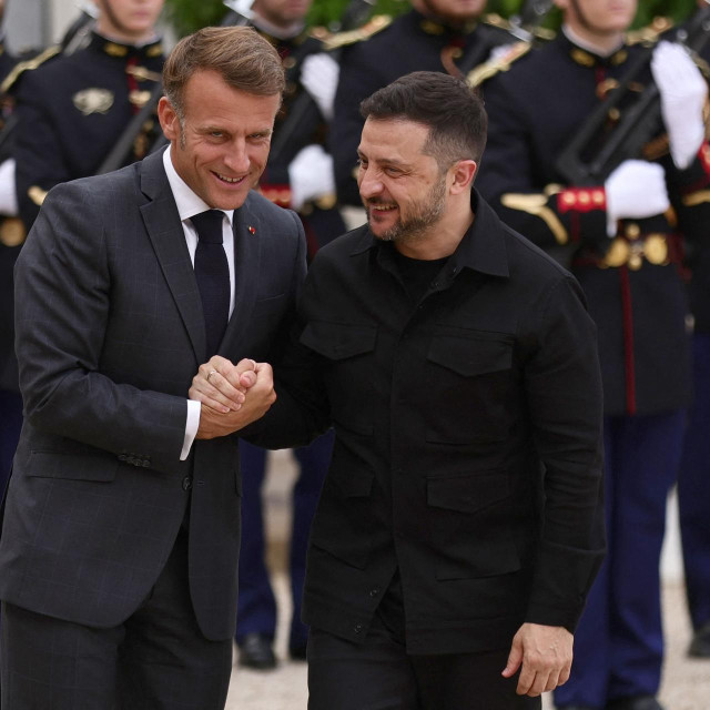 Emmanuel Macron i Volodimir Zelenski