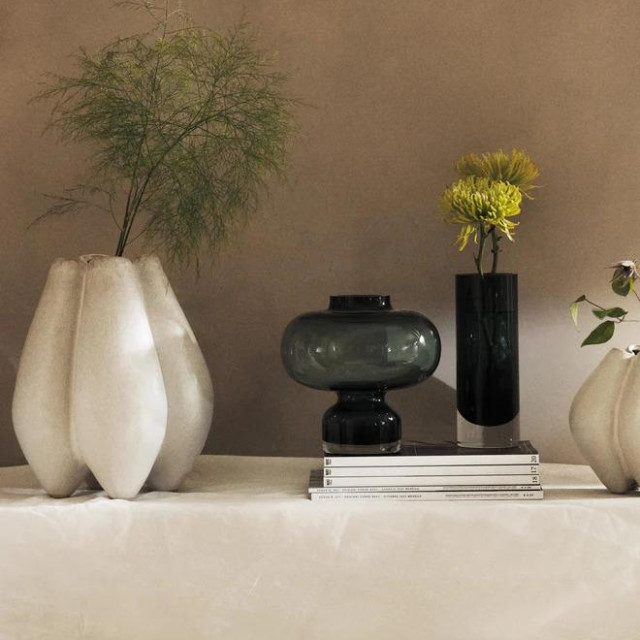 Velika vaza od kamenine Frida, V 31 cm (prije 59,99, sada 34,99 eura)