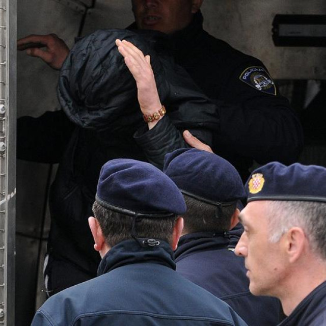 Privođenje/Ilustracija