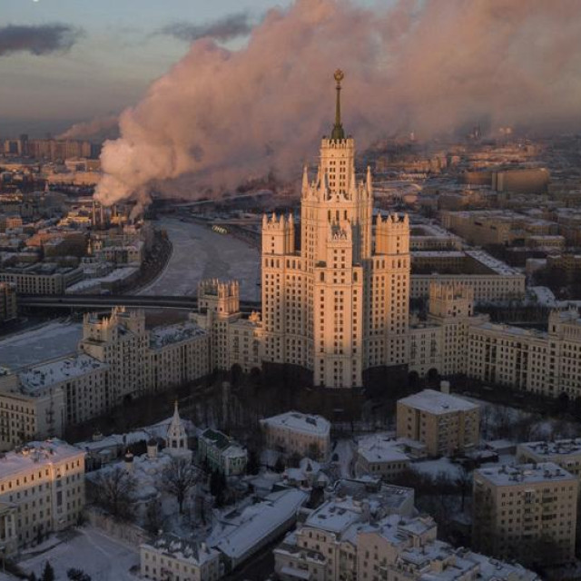 Panorama Moskve i Vladimir Putin
