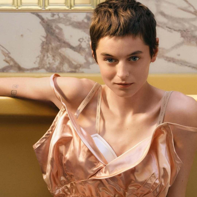 Emma Corrin zaštitno je lice parfema