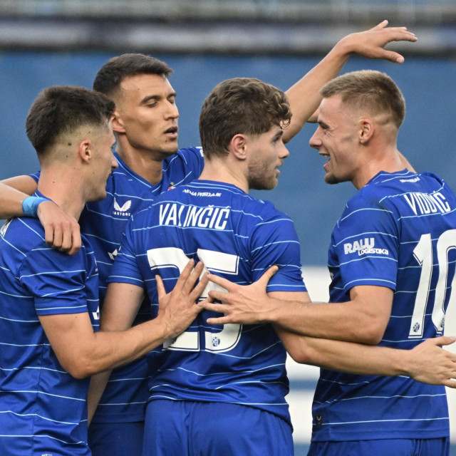Vidović u proslavi pogotka Dinama