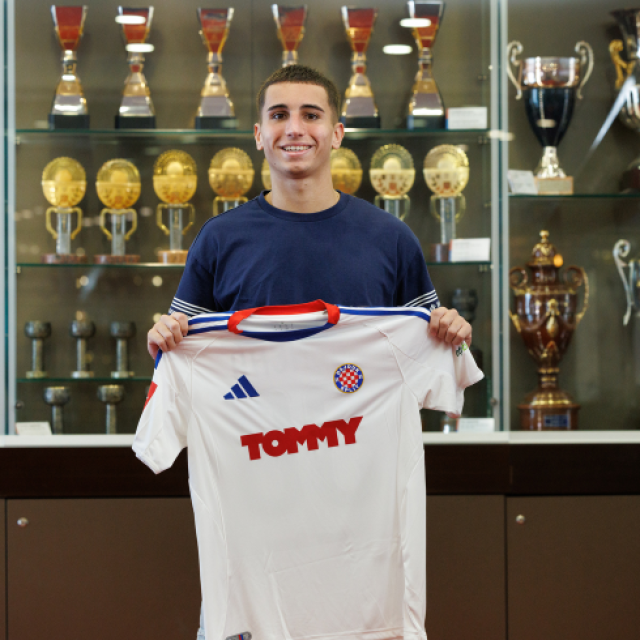 Iker Almena