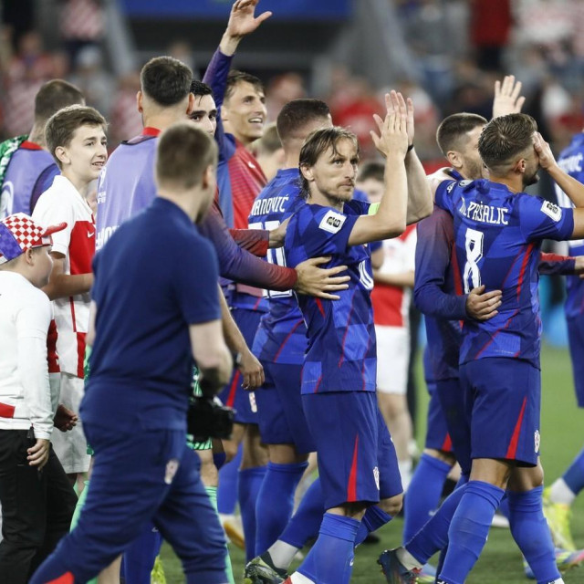 Slavlje Hrvatske nakon pobjede protiv Češke u Osijeku