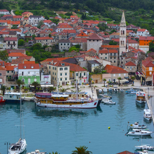 Jelsa, Hvar