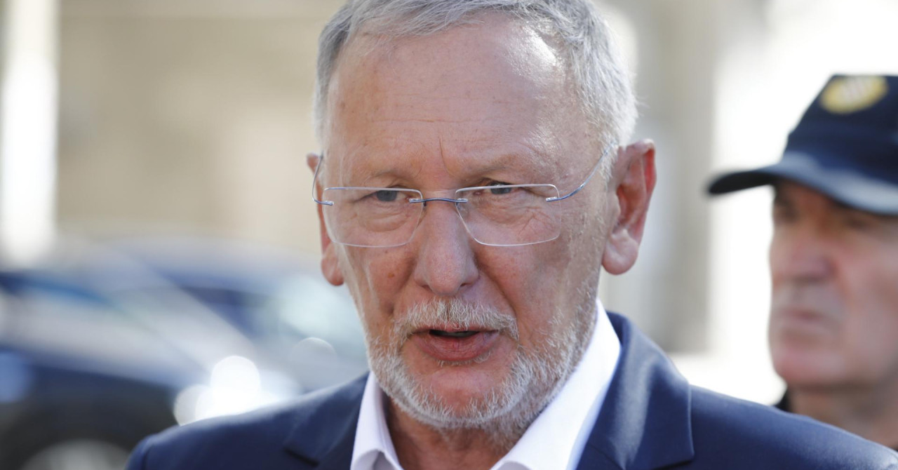 Božinović pohvalil odziv služb na incident na Pantovčaku, napovedana preiskava piramidne prevare