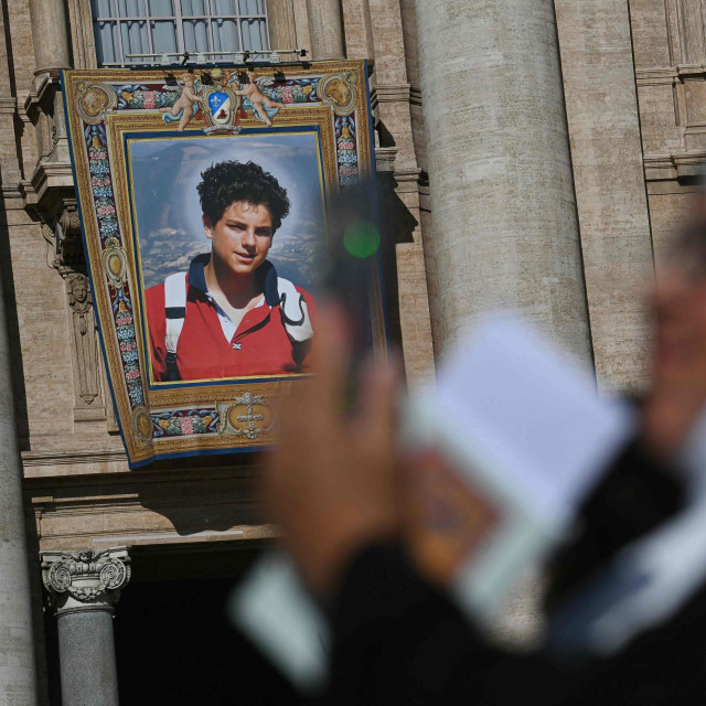 Carlo Acutis proglašen je svetim