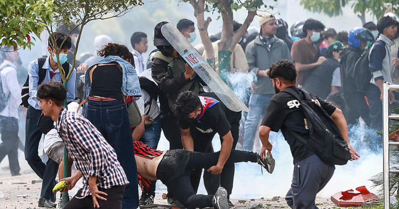 Pogledajte kakav se kaos odvija u Nepalu: Najmanje 13 poginulih i deseci ozlijeđenih!