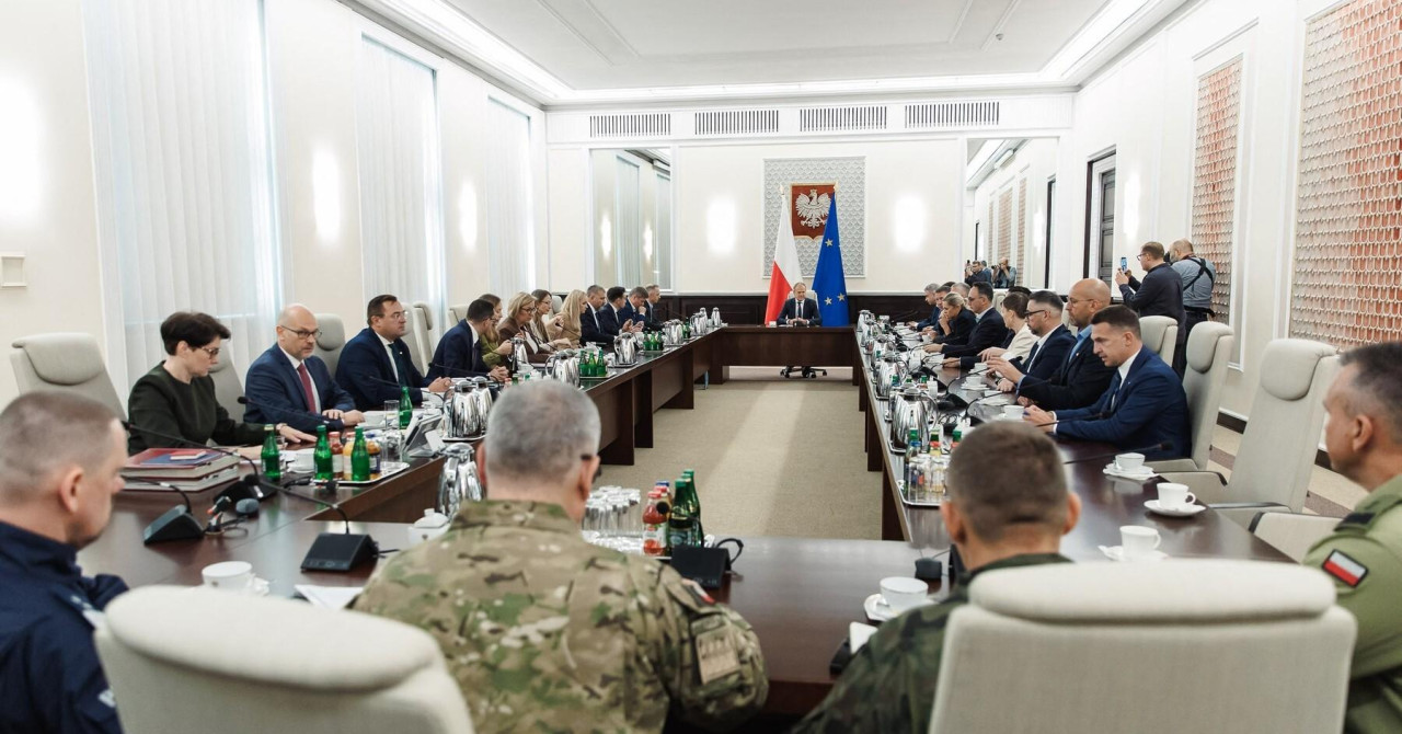 Poljski premijer: ‘Ono što je najgore je smjer iz kojeg su došli dronovi‘; Vojni stručnjak: ‘Rusi su promišljeno donijeli odluku...‘