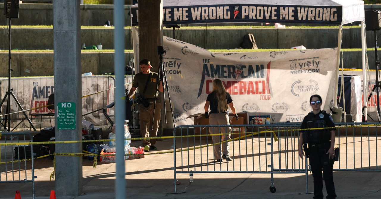 Novi detalji o likvidaciji Charlieja Kirka: Na snajperskoj pušci i streljivu pronađeni transrodni i antifašistički slogani