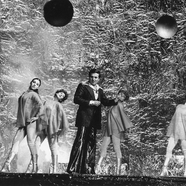 Miki Jevremović u novogodišnjem programu
 