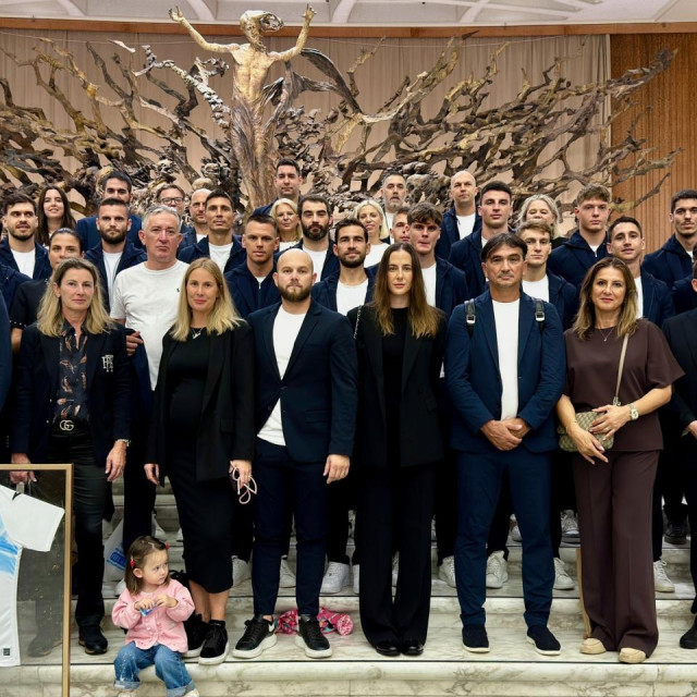 Delegacija HNK Rijeke kod Svetog oca