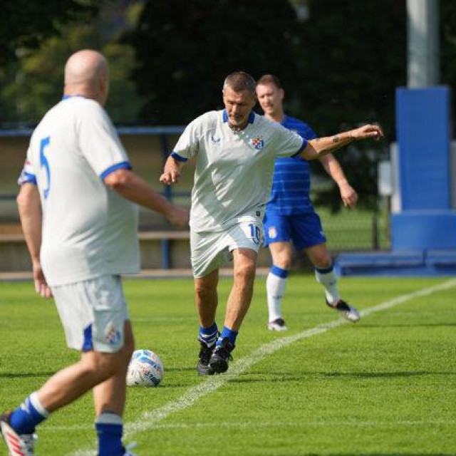 Revijalna utakmica Dinama na dan izbora