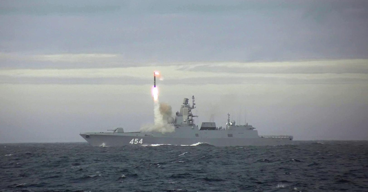 Rusi: Na metu u Barentsovu moru ispalili smo nadzvučni krstareći projektil Cirkon. Uništena je