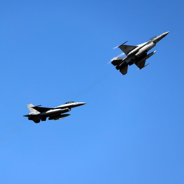 Rumunjski borbeni avioni F-16