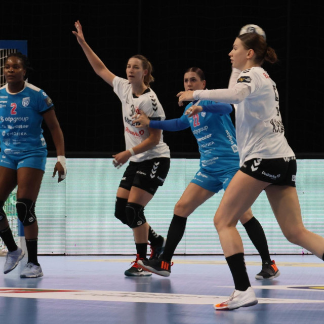 Ana Debelić i Katarina Pandža protiv obrane Krima