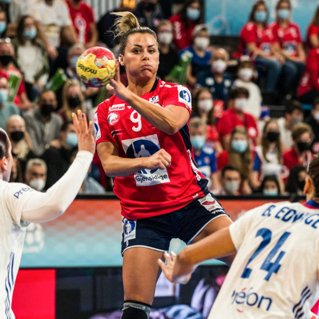 Bez boda nakon dva kola - Nora Mörk (Esbjerg)