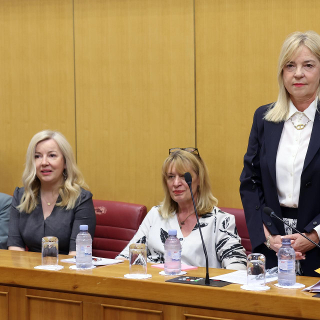 Helenca Pirnat Dragicević
 