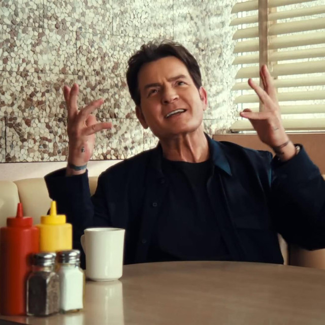 Charlie Sheen odlučio je reći sve i pokušati nas uvjeriti kako je sada trijezan i požrtvovan otac
