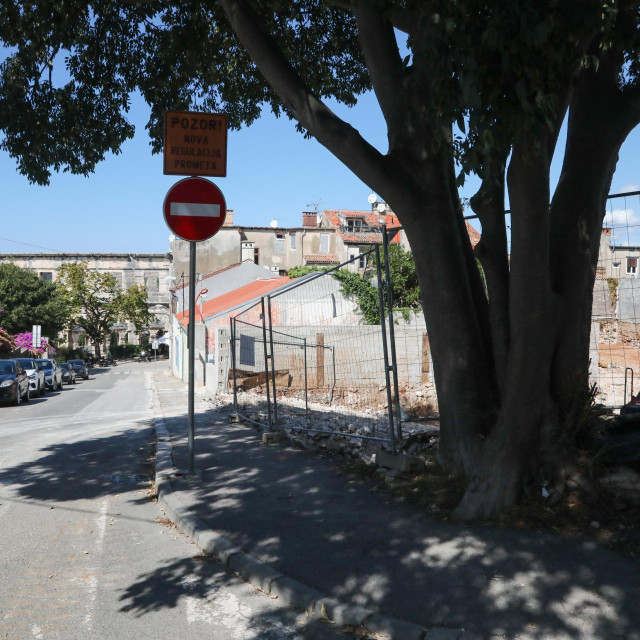 Gradnja stambene zgrade iza pulske Arene