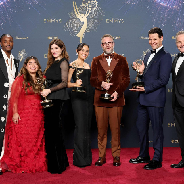 Dewayne Perkins, Keyla Monterroso Mejia, Kathryn Hahn, Chase Sui Wonders, Seth Rogen, Ike Barinholtz i Bryan Cranston