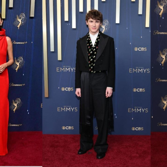 Selena Gomez, Sam Nivola i Jenna Ortega